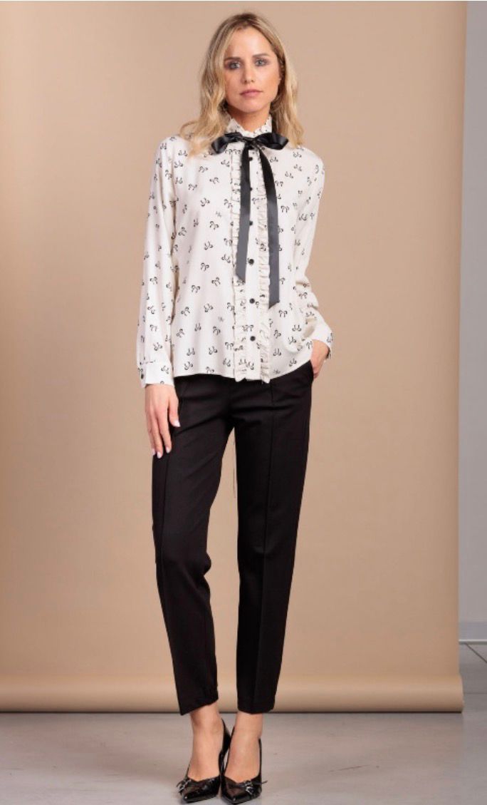 REBEKA ROSS Camicia Donna Regular fit in viscosa panna con fantasia fiocchetti