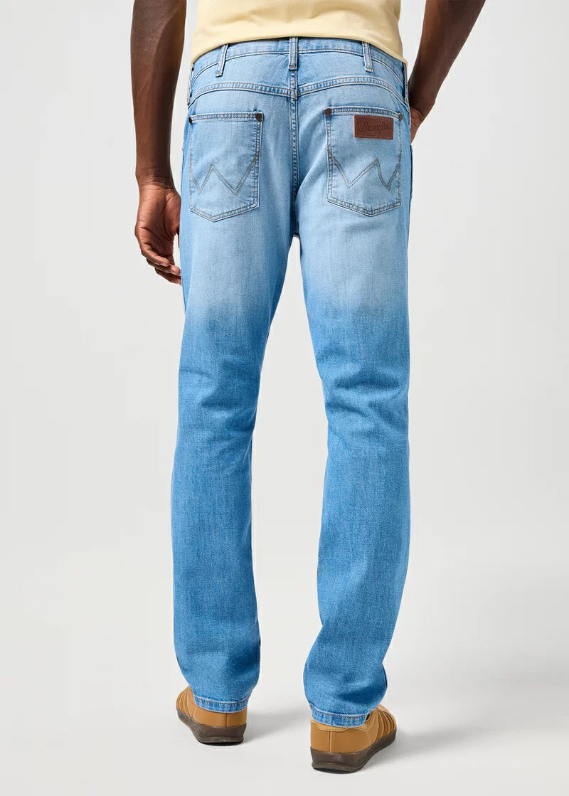 WRANGLER Jeans Uomo Regular Straight denim Slate Shade “Greensboro”