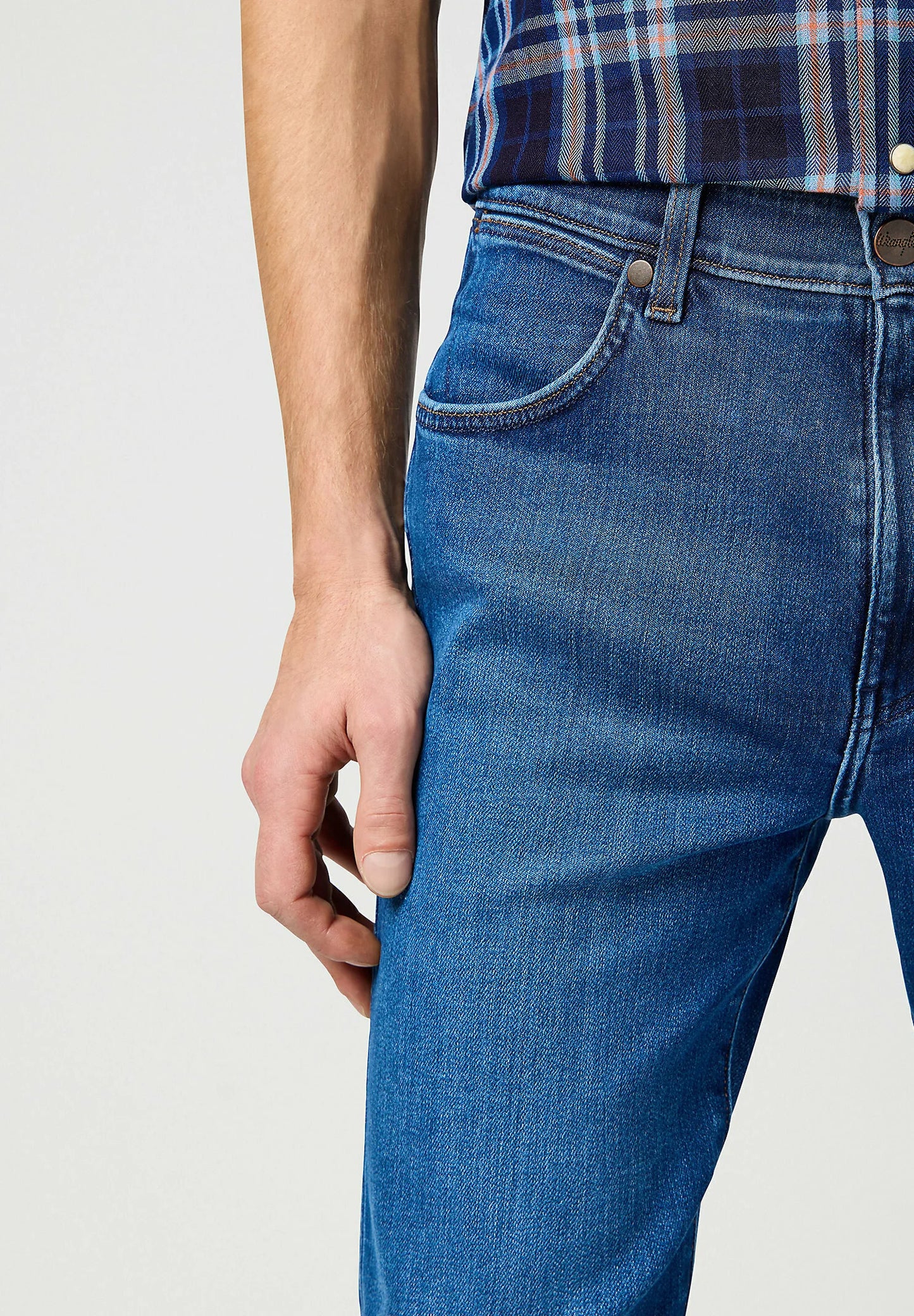 WRANGLER Jeans Uomo Slim Tapered Epic Soft denim Dandelion Summer “Larston”