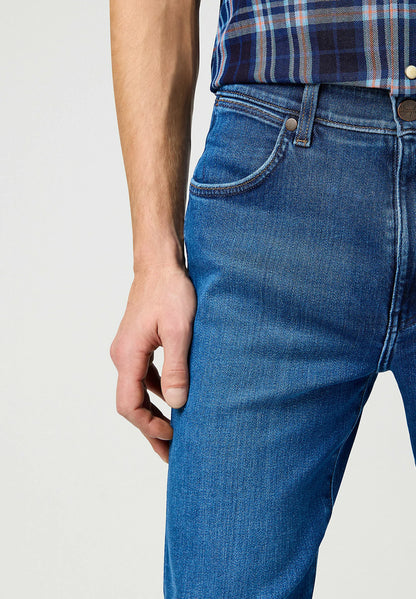 WRANGLER Jeans Uomo Slim Tapered Epic Soft denim Dandelion Summer “Larston”