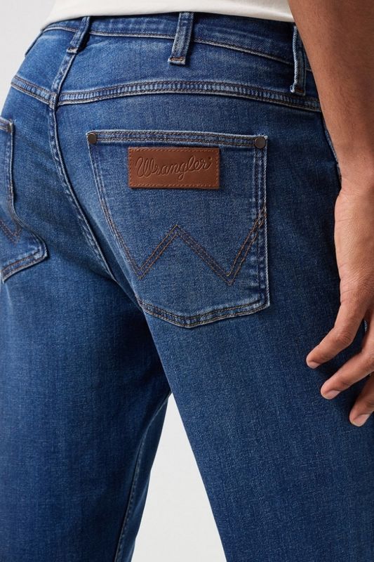 WRANGLER Jeans Uomo Regular Straight denim Dean “Greensboro”