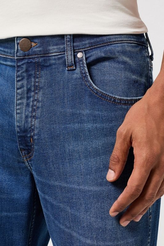 WRANGLER Jeans Uomo Regular Straight denim Dean “Greensboro”