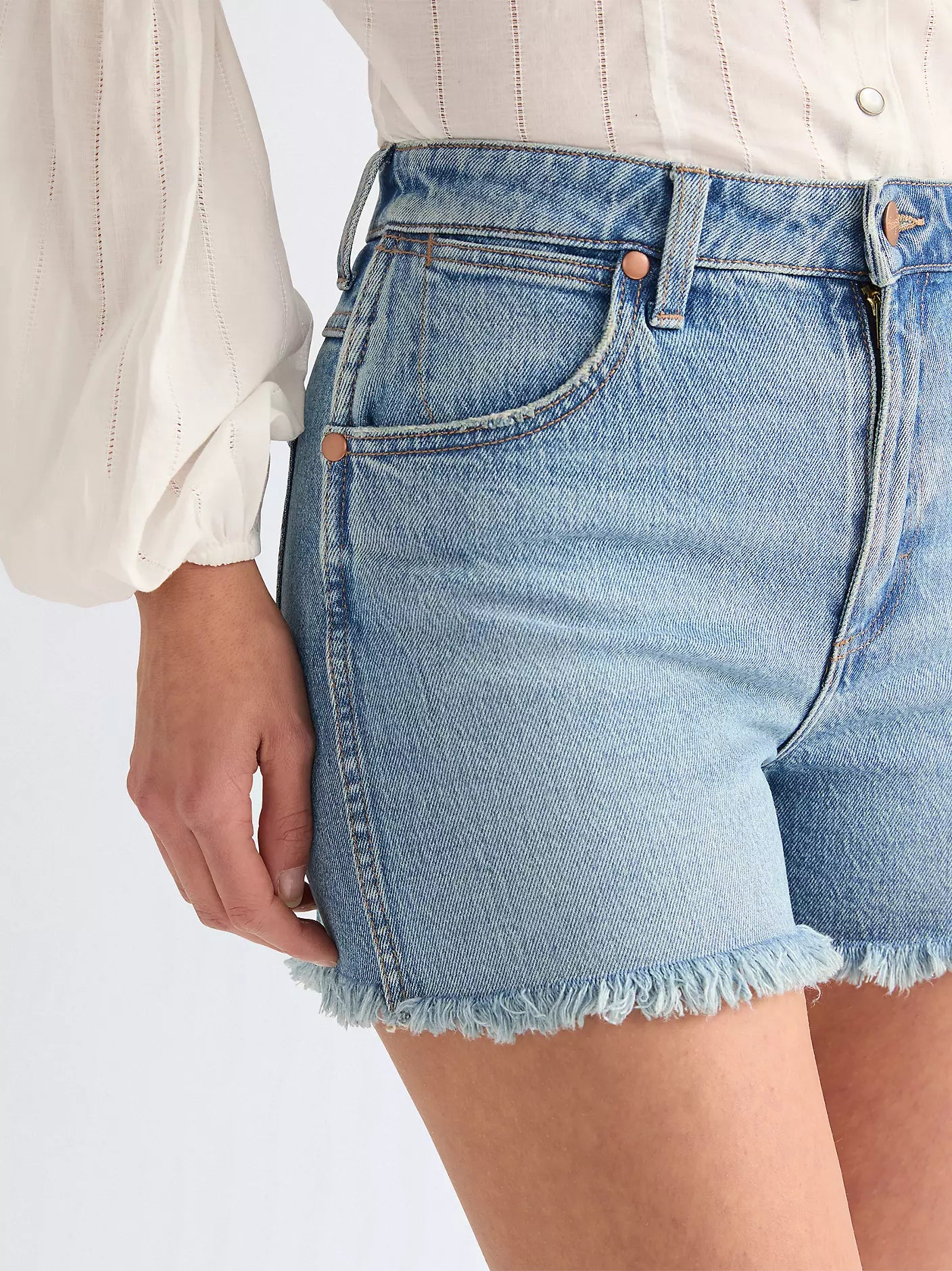 Wrangler Shorts Donna Cowboy 3-inch sfrangiati in denim elasticizzato
