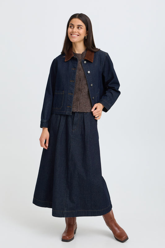 Fransa gonna Leslie Dark Blue Denim indossata