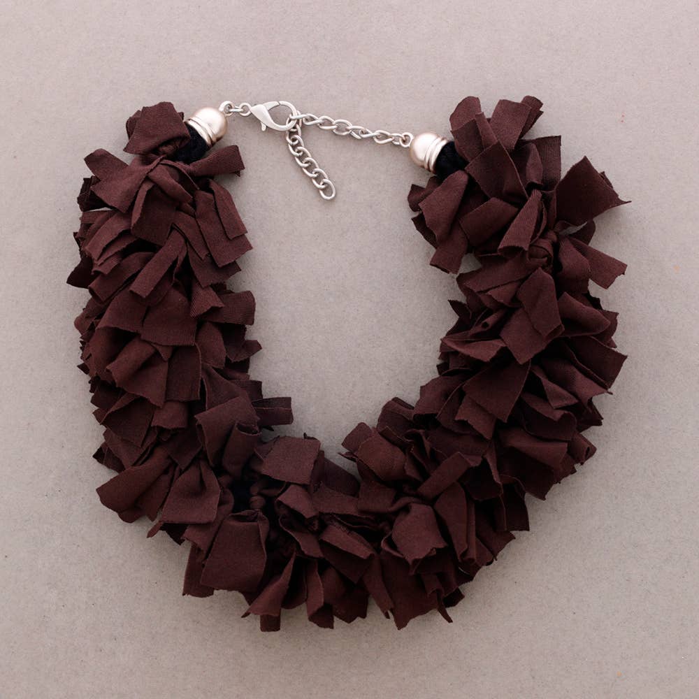 Collana con Frange in Tessuto