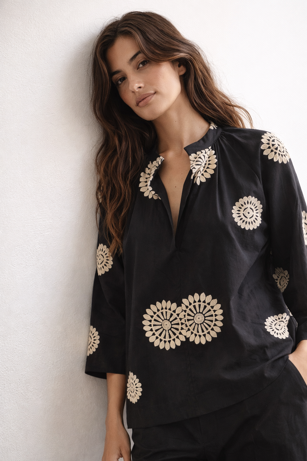 Six Months for Two · Blusa donna floreale manica 3/4 nero