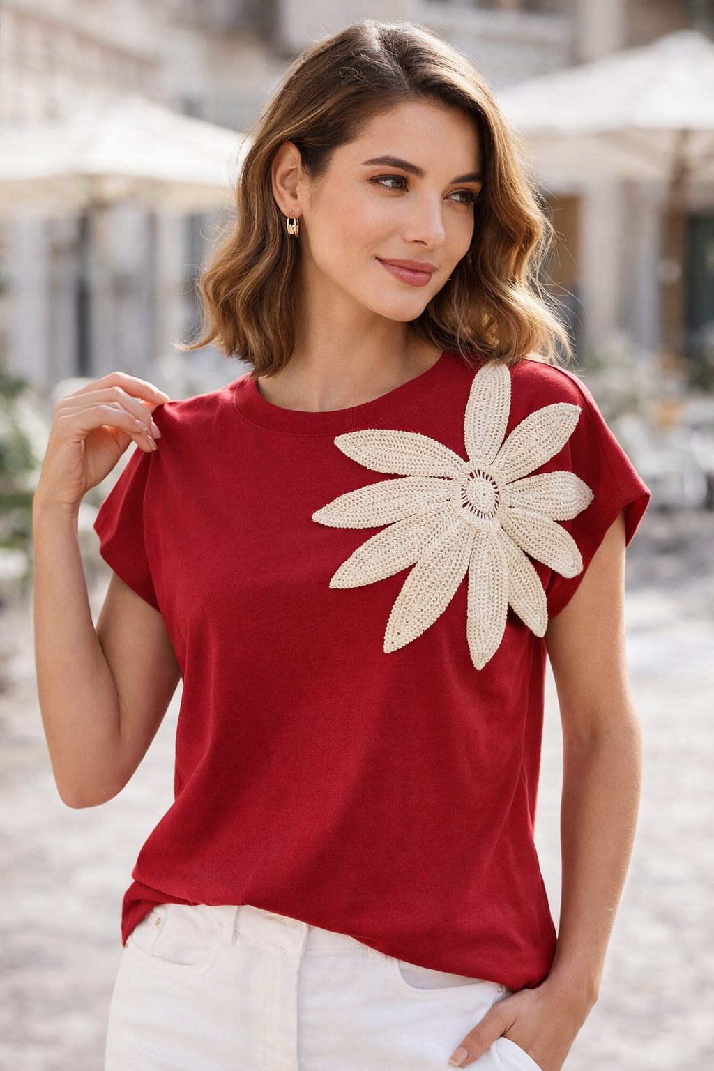 Six Months for Two · T-shirt donna applicazione floreale