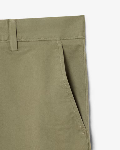 Lacoste · Bermuda chino uomo slim verde cachi