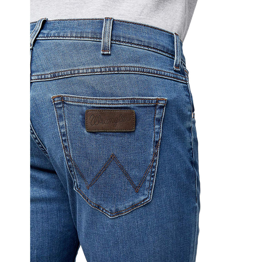 WRANGLER Jeans Uomo Regular Straight denim Bright Stroke “Greensboro”