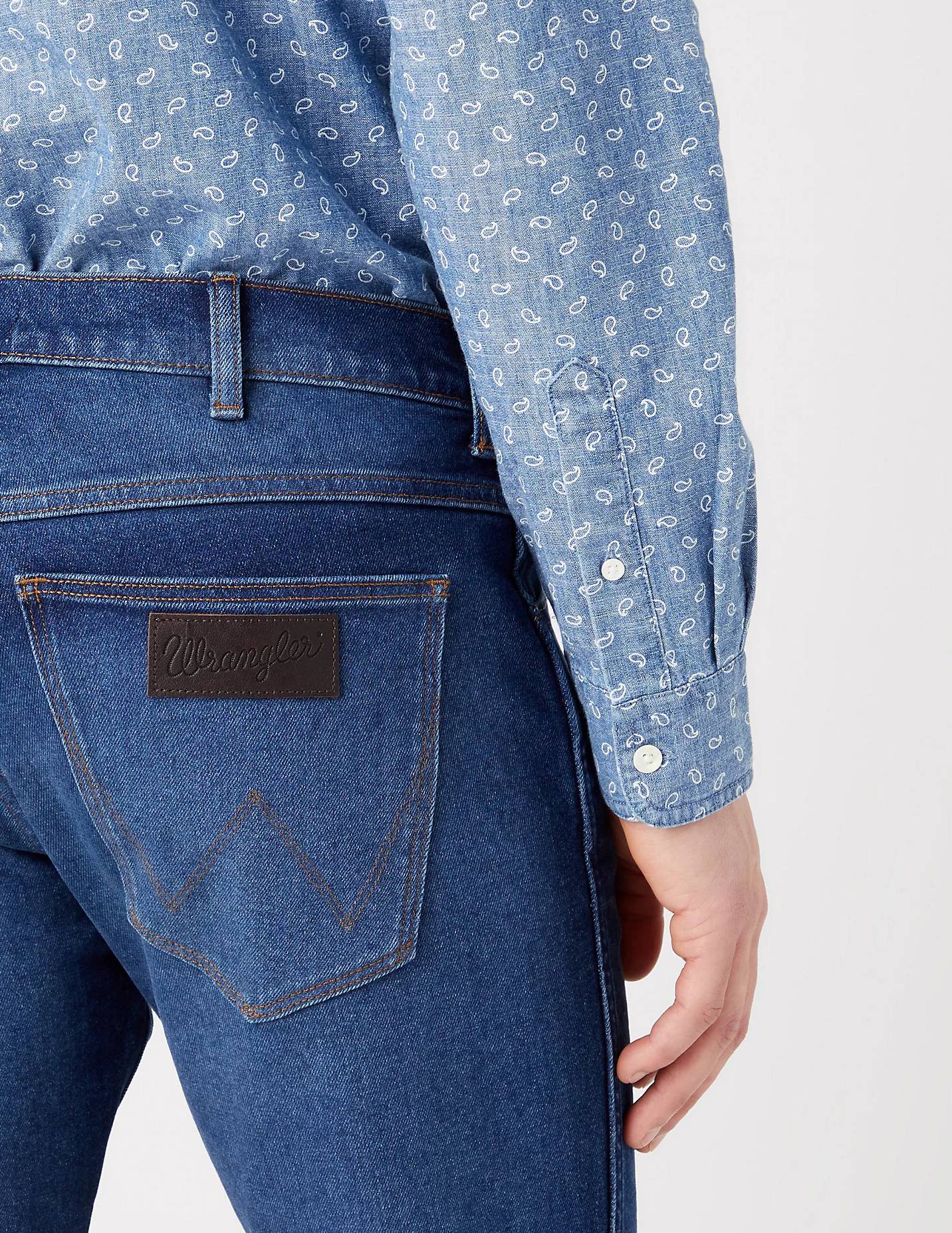 WRANGLER Jeans Uomo Slim Tapered Epic Soft denim Special “Larston”