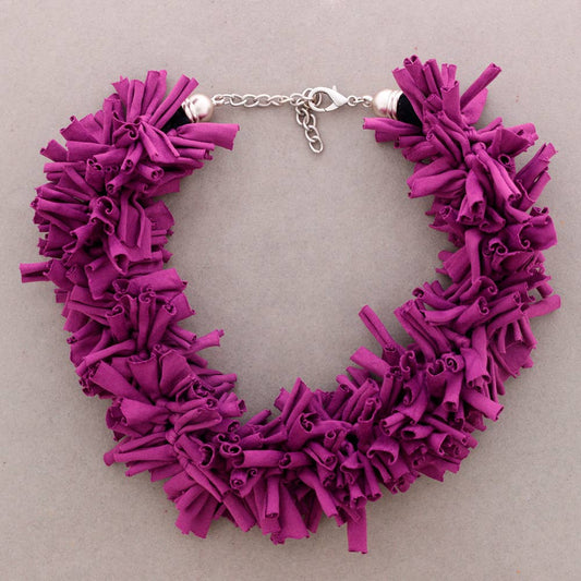 Collana con Frange in Tessuto