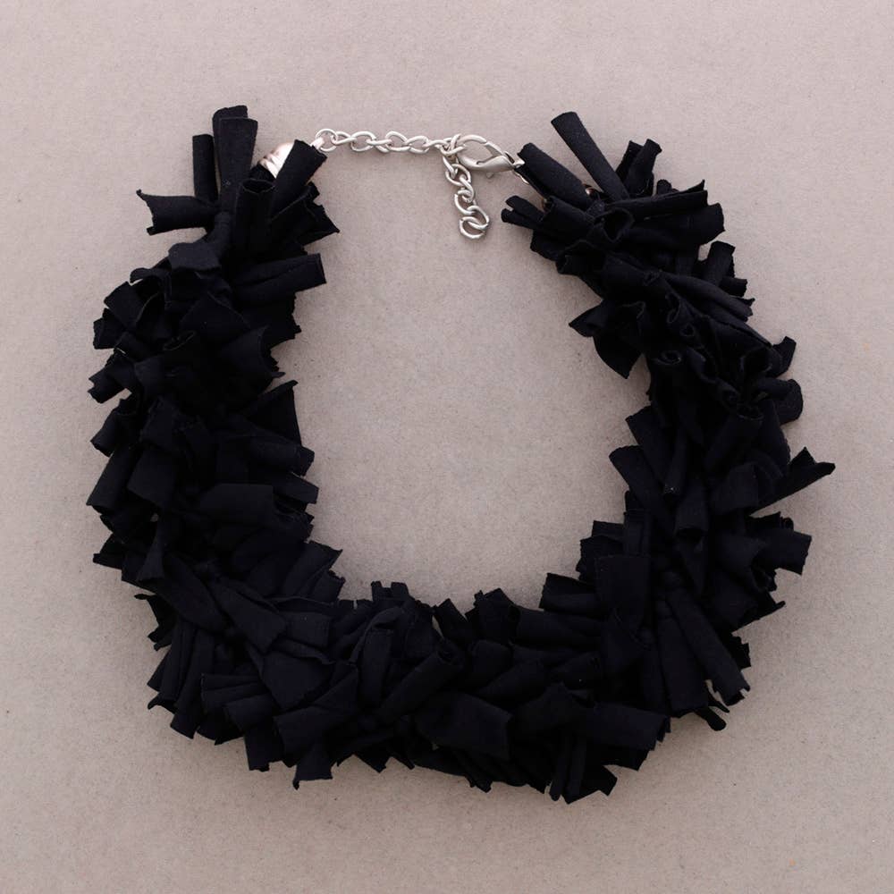 Collana con Frange in Tessuto