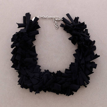 Collana con Frange in Tessuto