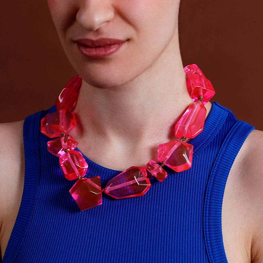 Collana con Perline Irregolari in Resina