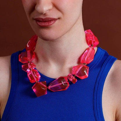 Collana con Perline Irregolari in Resina