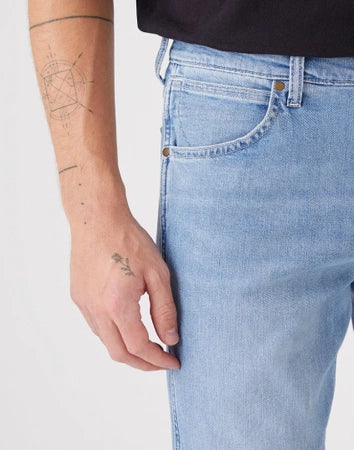 WRANGLER Jeans Uomo Regular Straight denim Highlite “Greensboro”