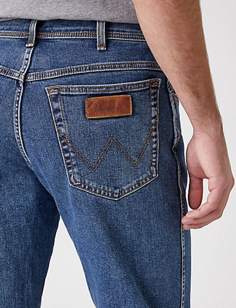WRANGLER Jeans Uomo Authentic Slim denim Stone Wash “Texas”